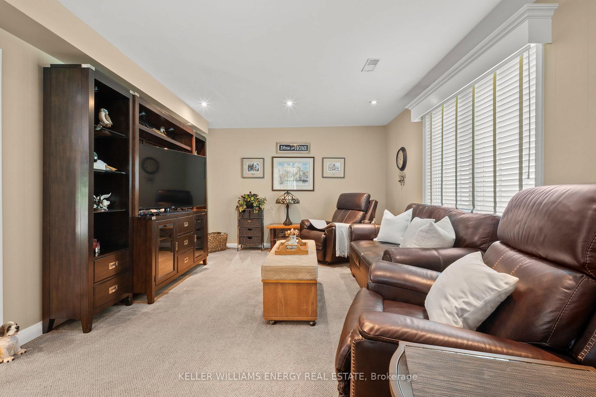 833 Glenmanor Drive