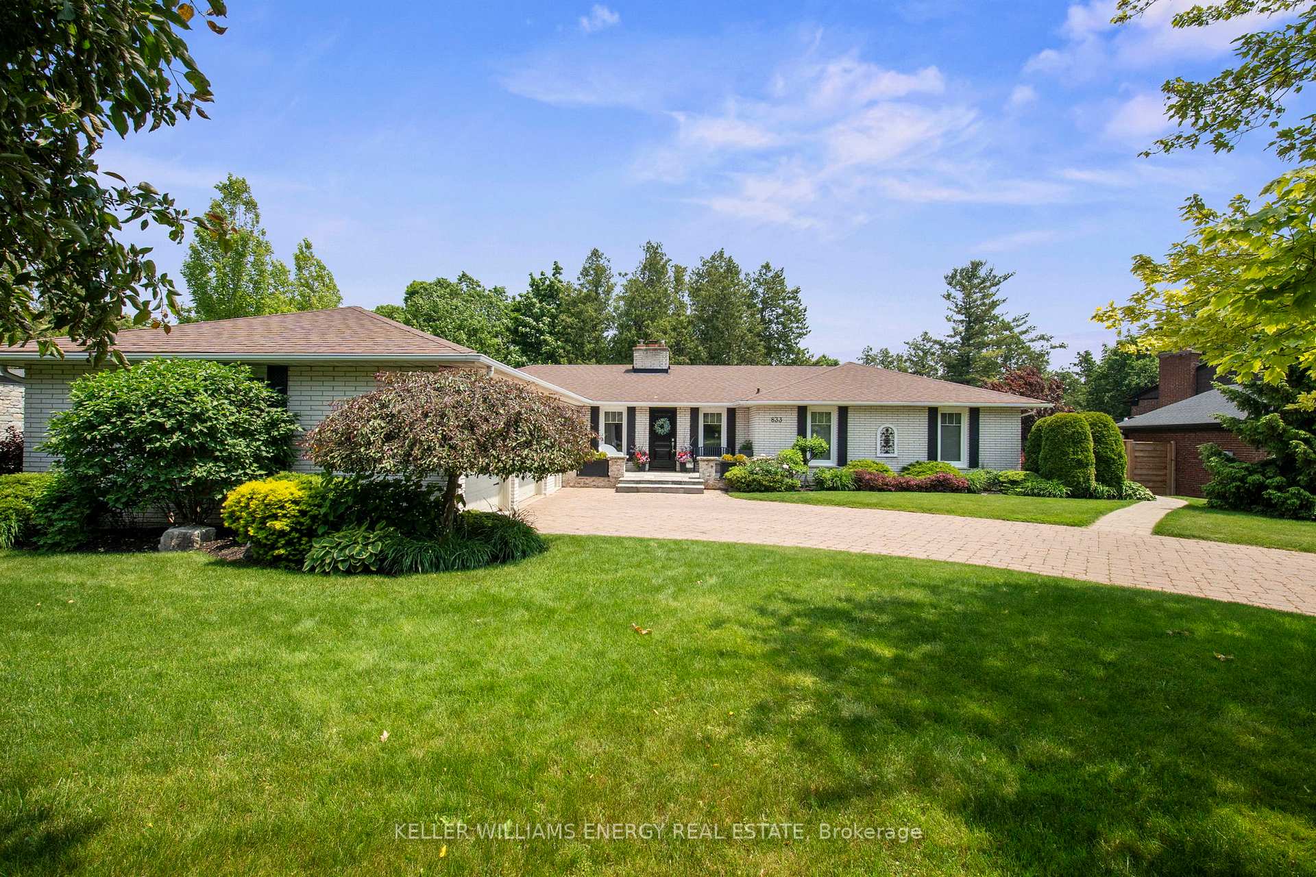 833 Glenmanor Drive