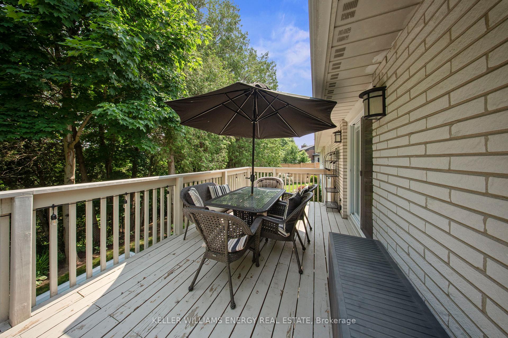 833 Glenmanor Drive
