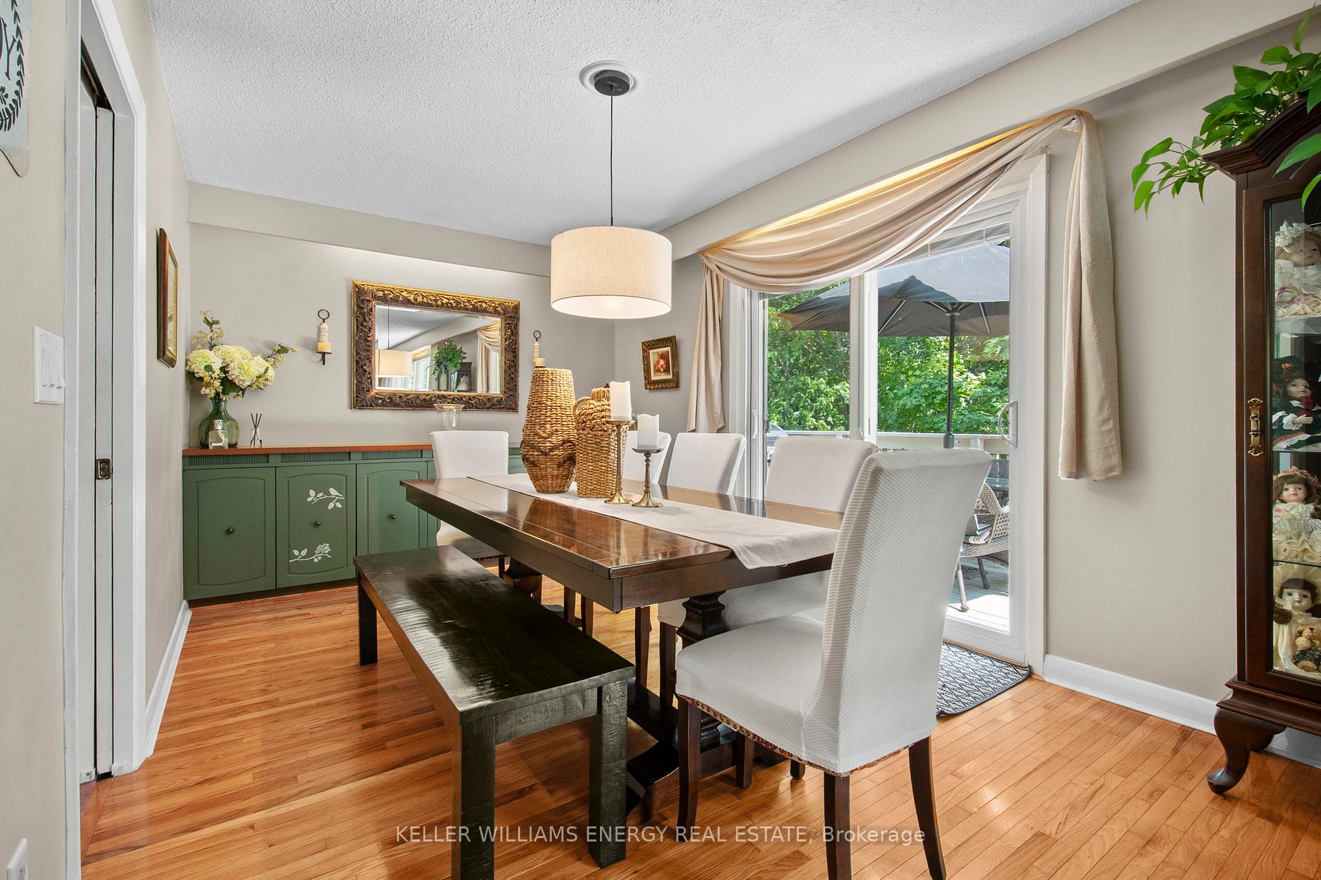 833 Glenmanor Drive
