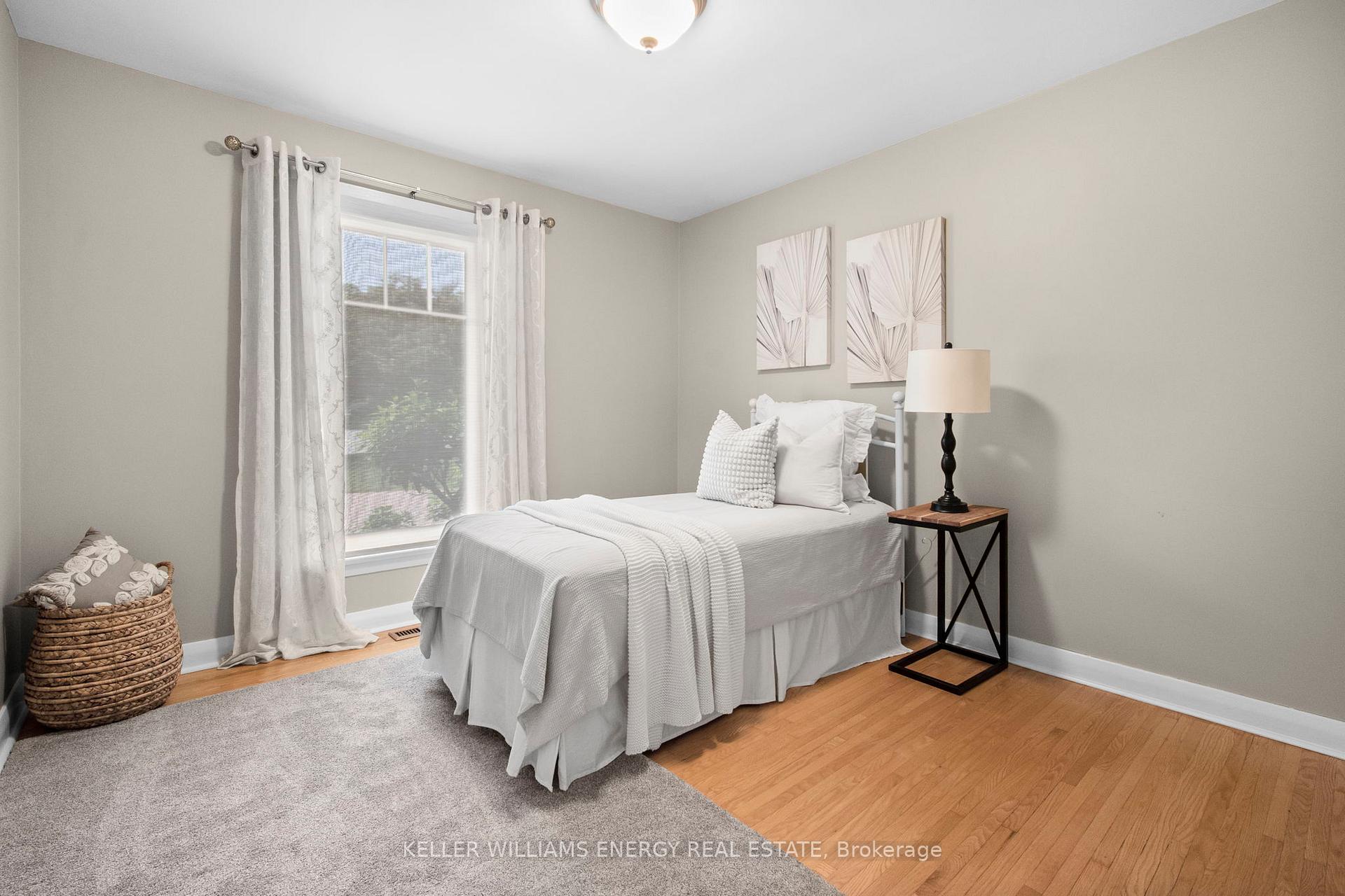 833 Glenmanor Drive