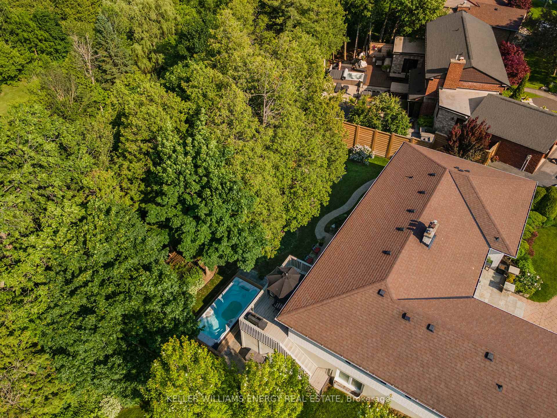 833 Glenmanor Drive