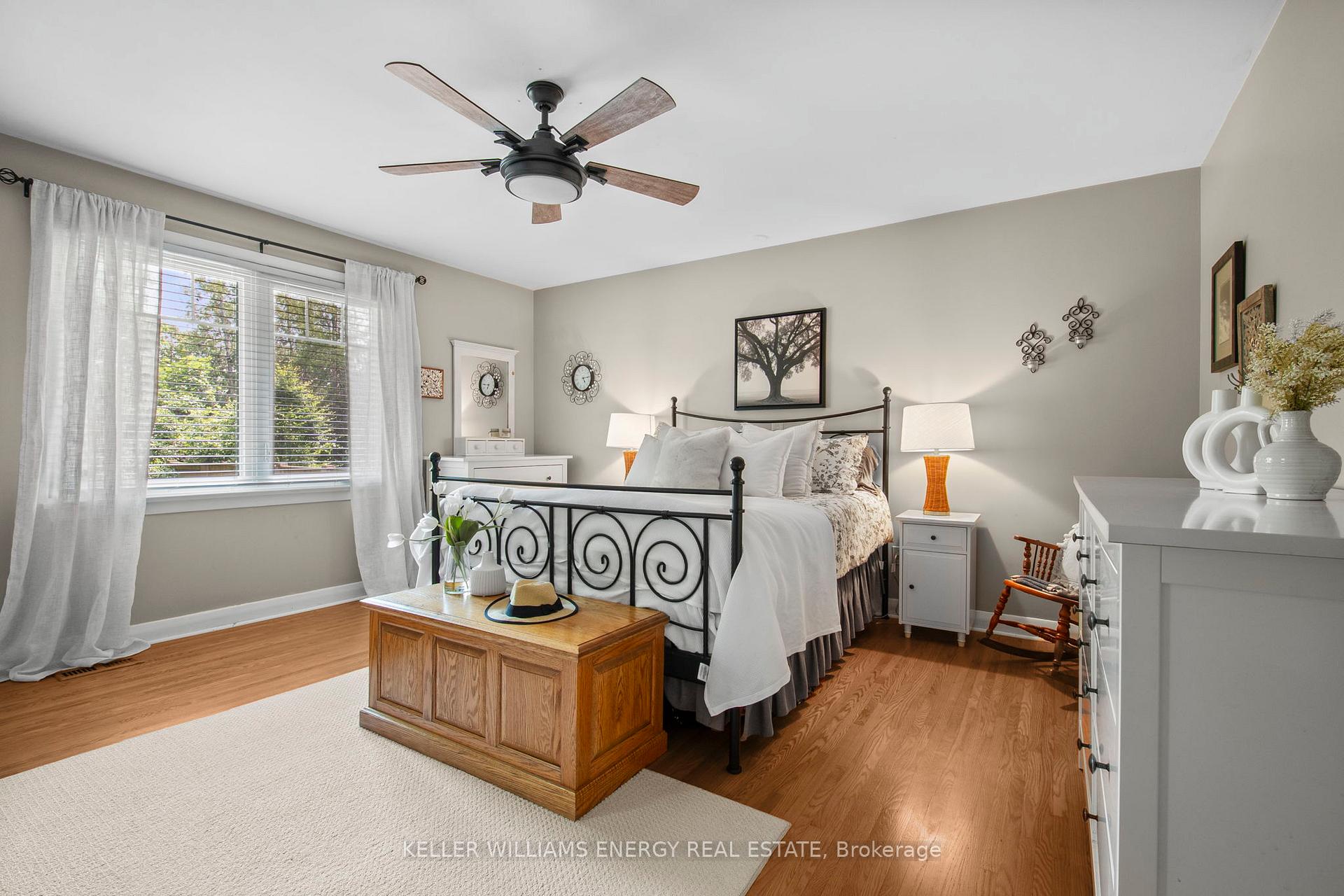833 Glenmanor Drive