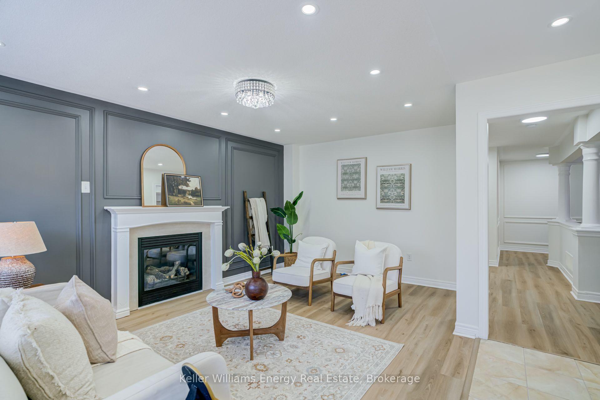 1342 Harlstone Crescent