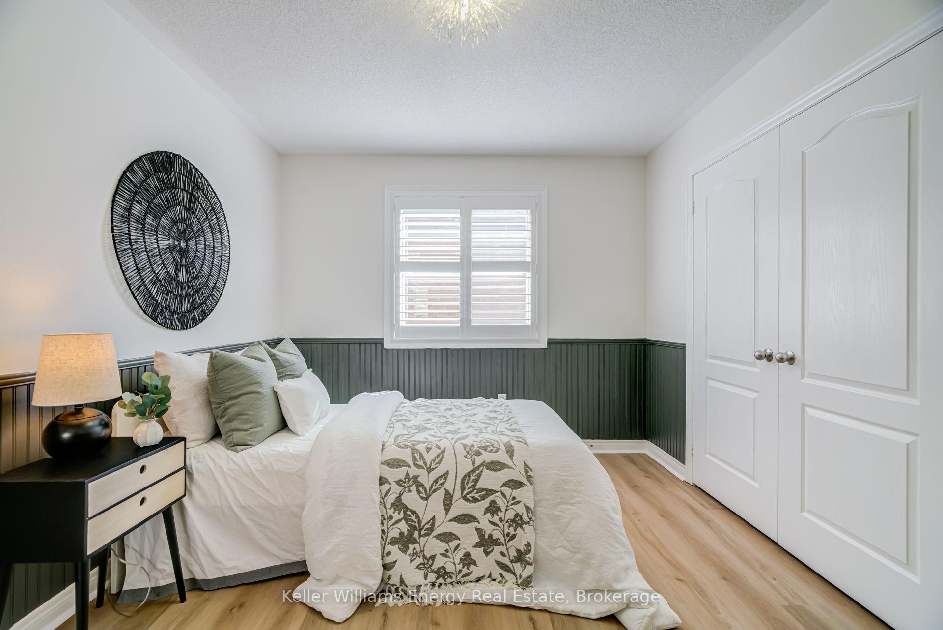 1342 Harlstone Crescent