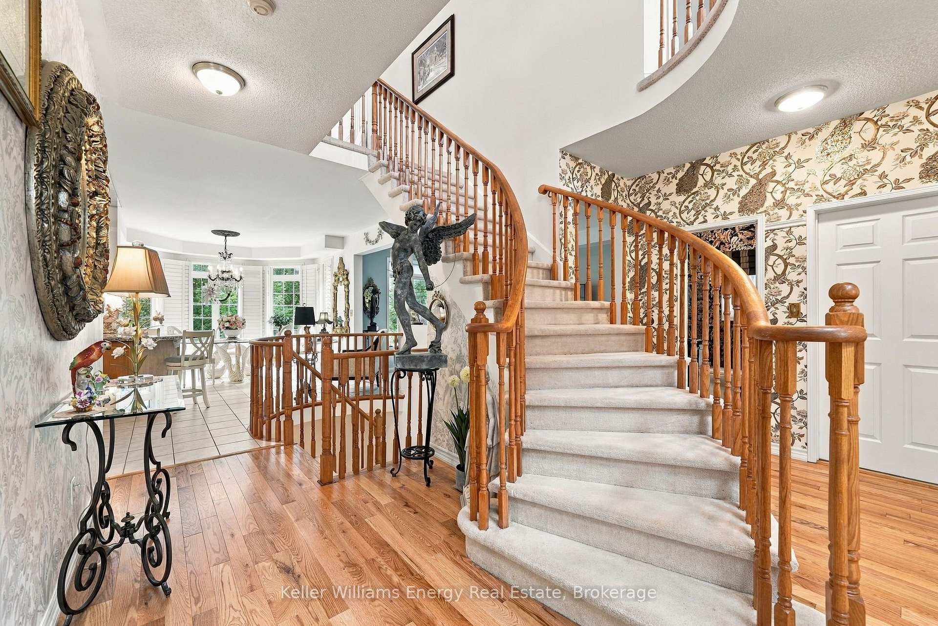 990 Glenbourne Drive