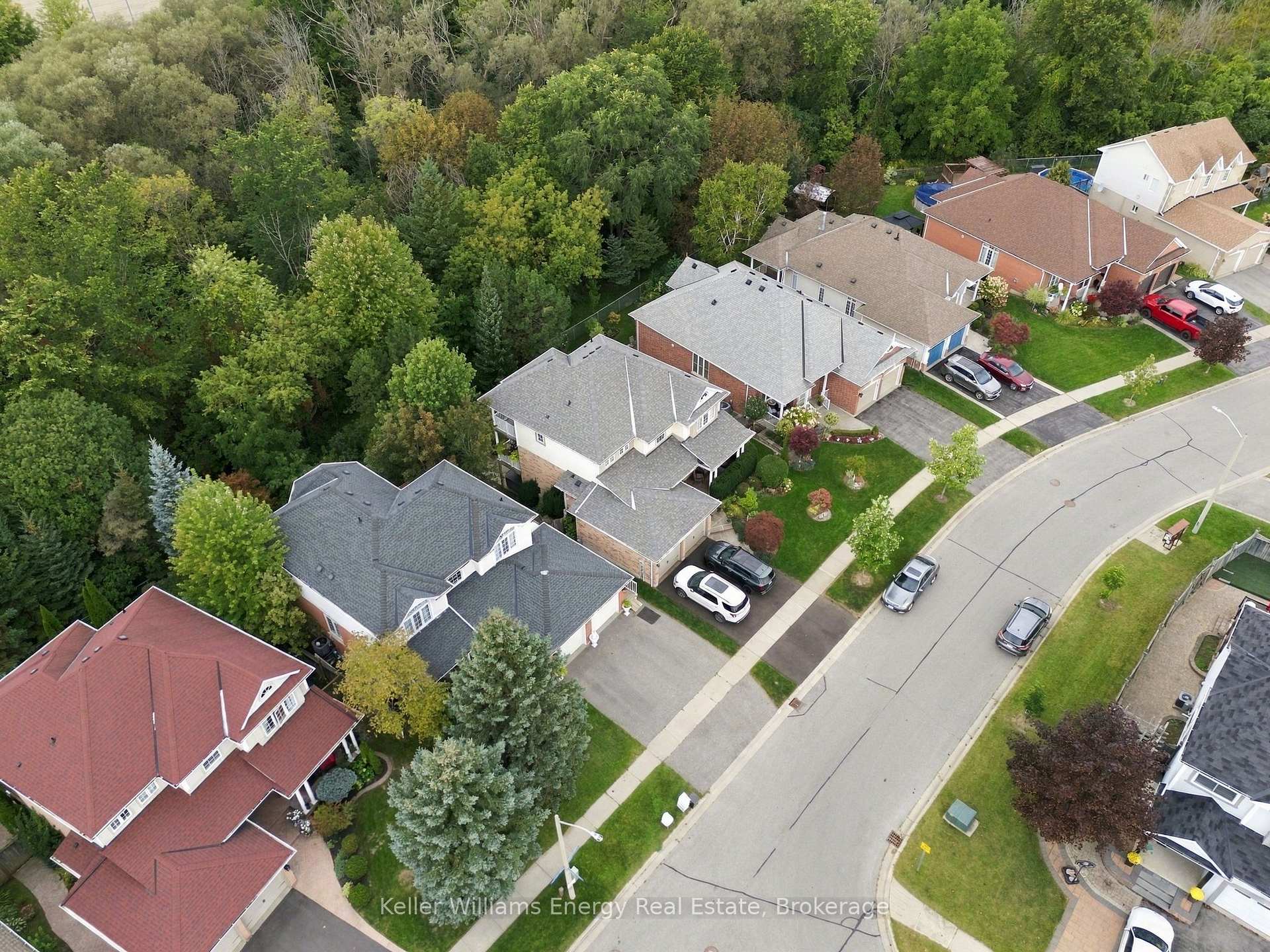 990 Glenbourne Drive