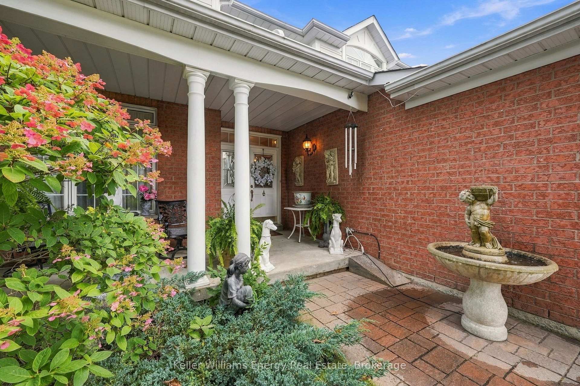 990 Glenbourne Drive