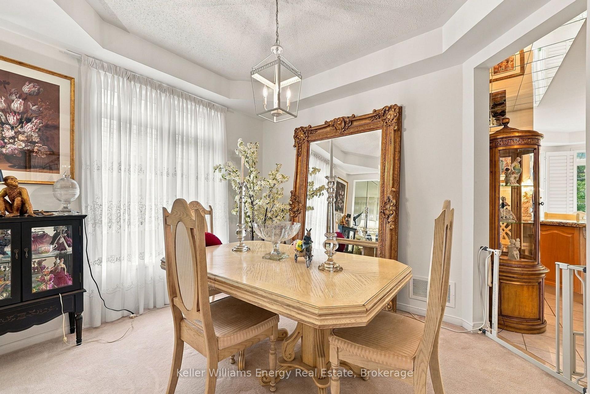 990 Glenbourne Drive