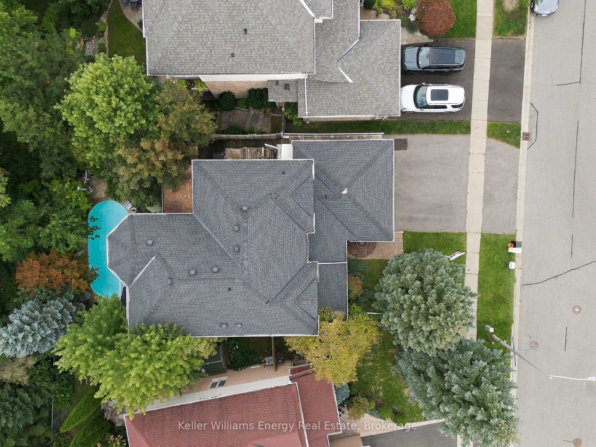 990 Glenbourne Drive