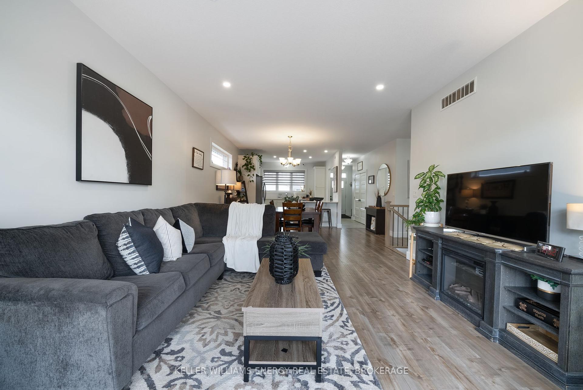 53 MERCEDES Drive