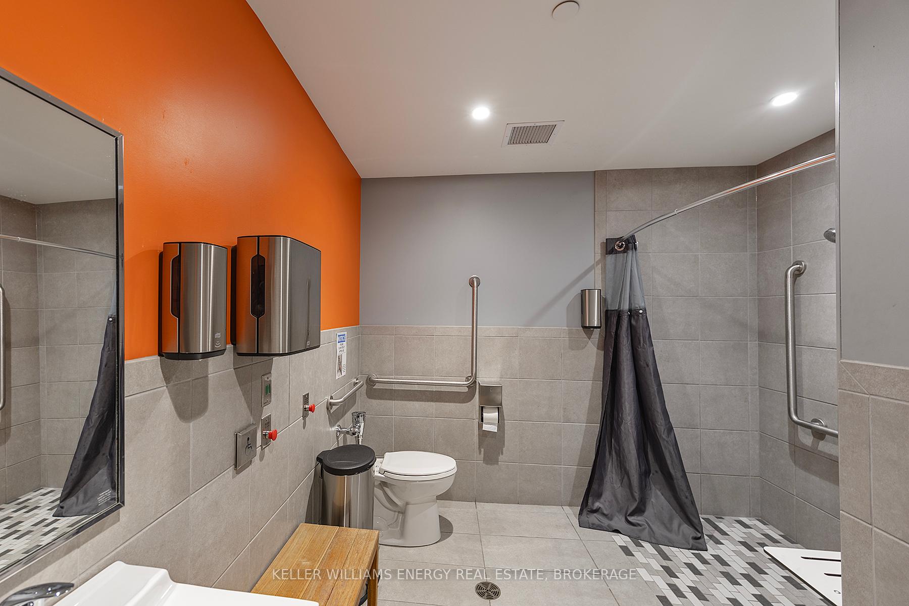 #6B - 500 Gardiners Road Unit: 6B