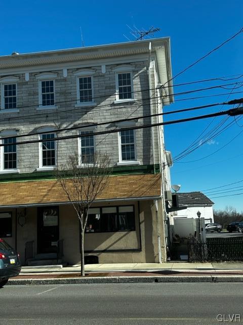 21 East Main Street
