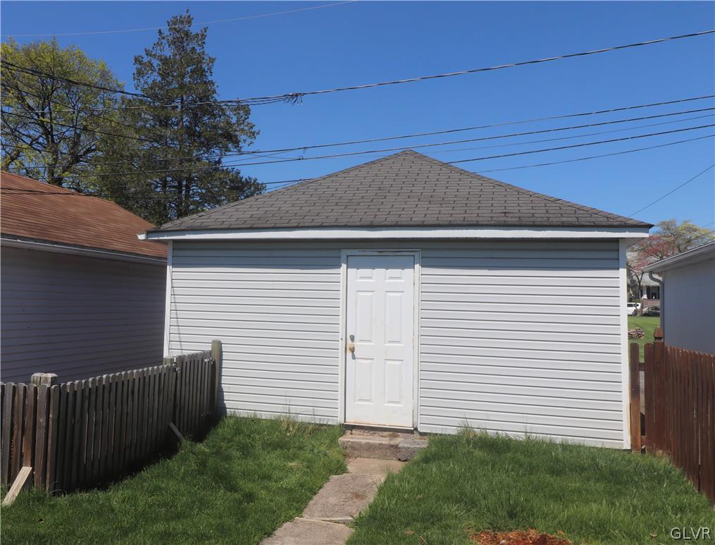 543 Elm Street