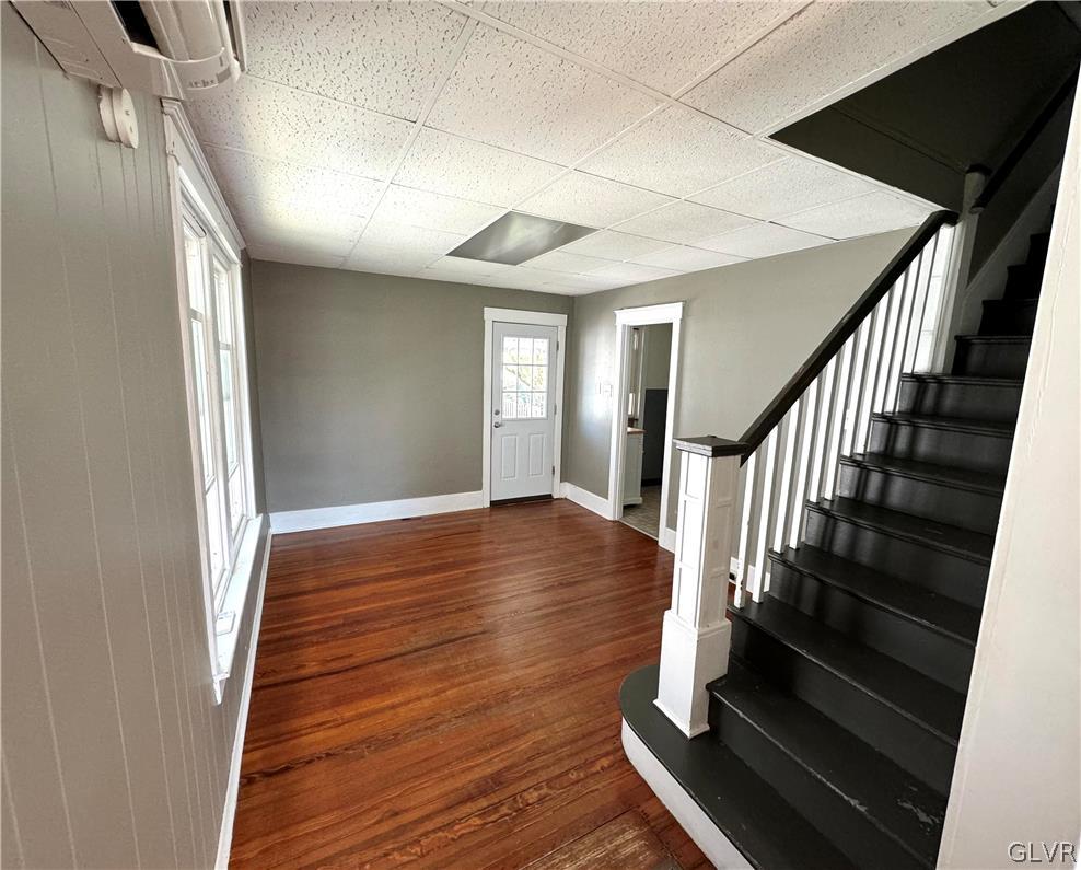 543 Elm Street