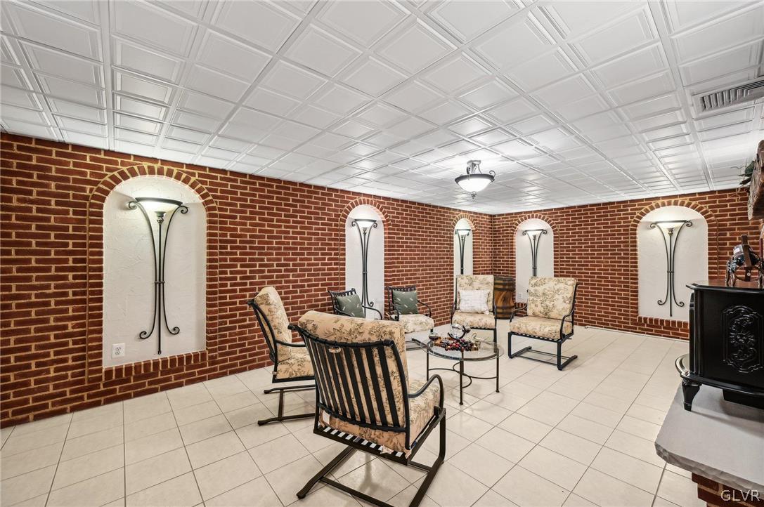 4487 Farview Lane