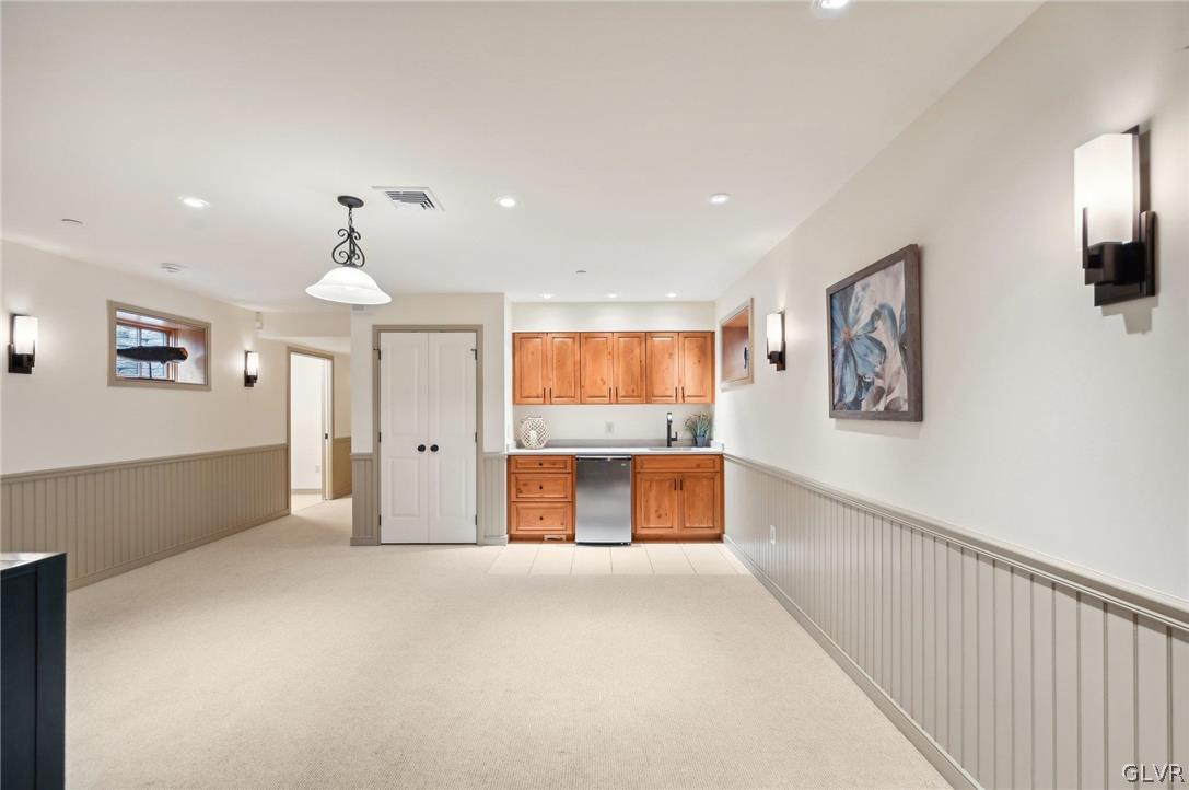 4487 Farview Lane