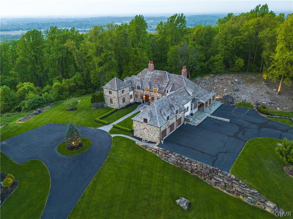 4487 Farview Lane