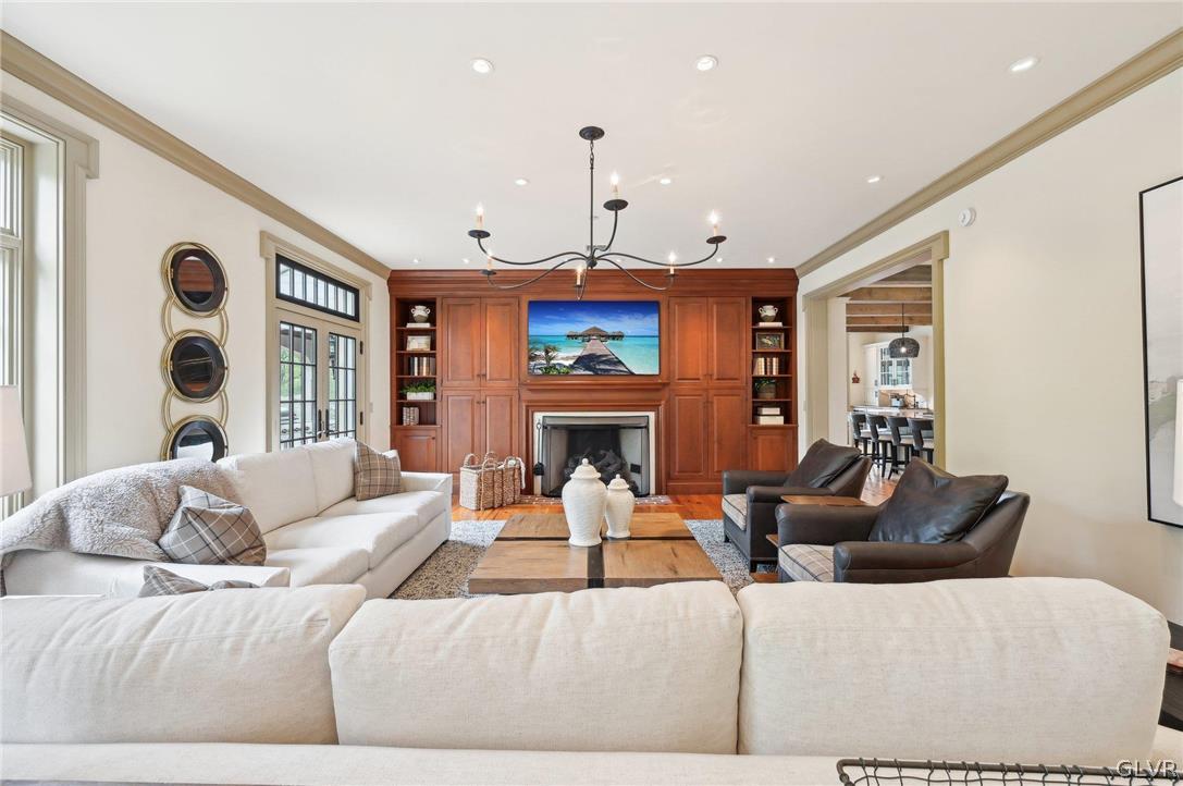4487 Farview Lane