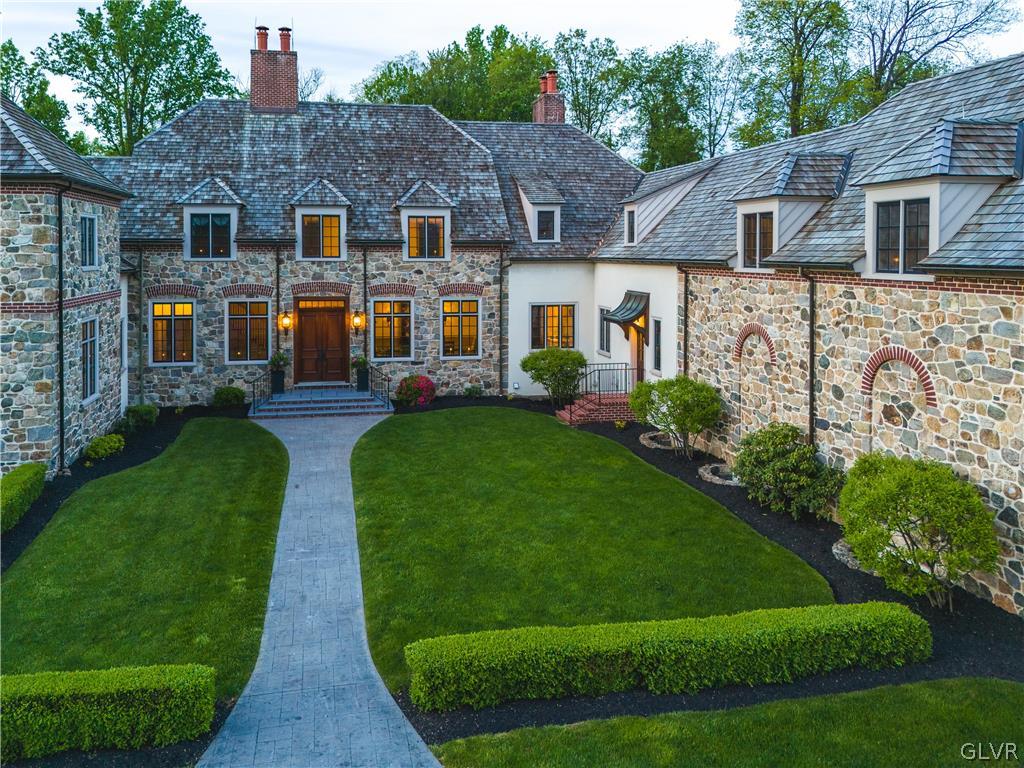 4487 Farview Lane