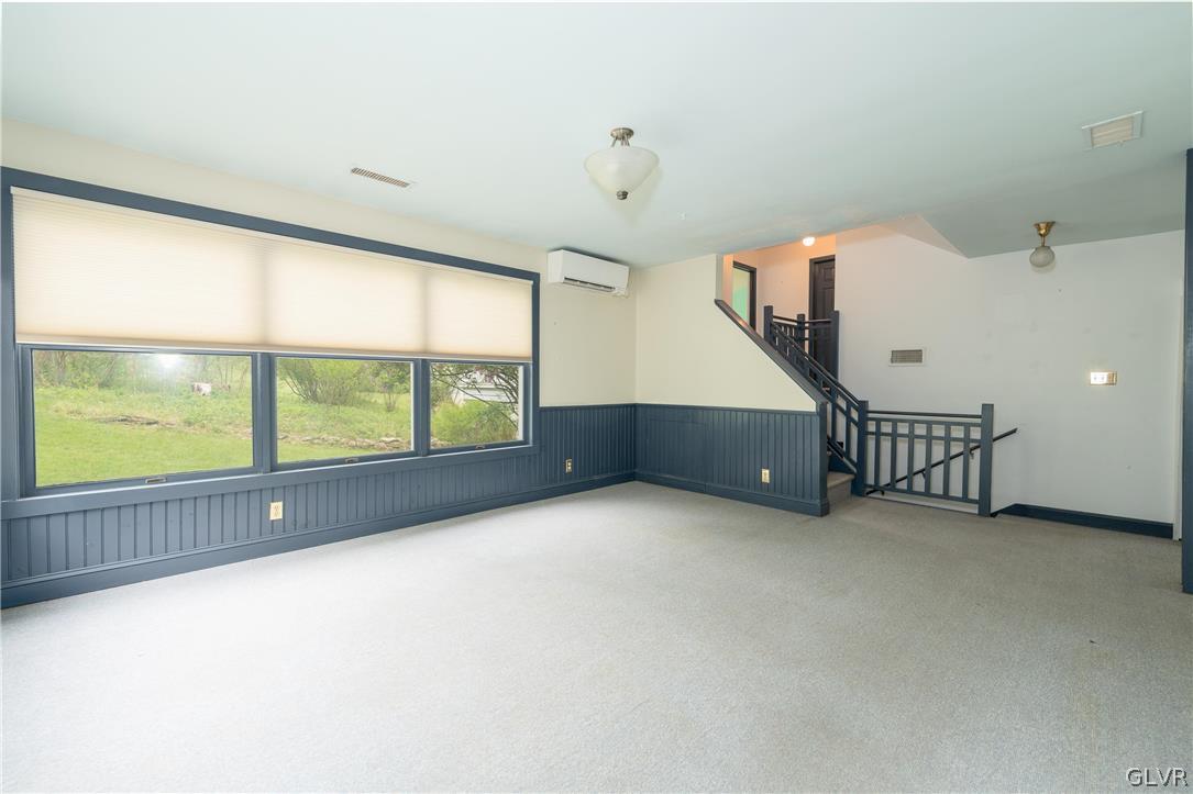 4220 Mountain Road