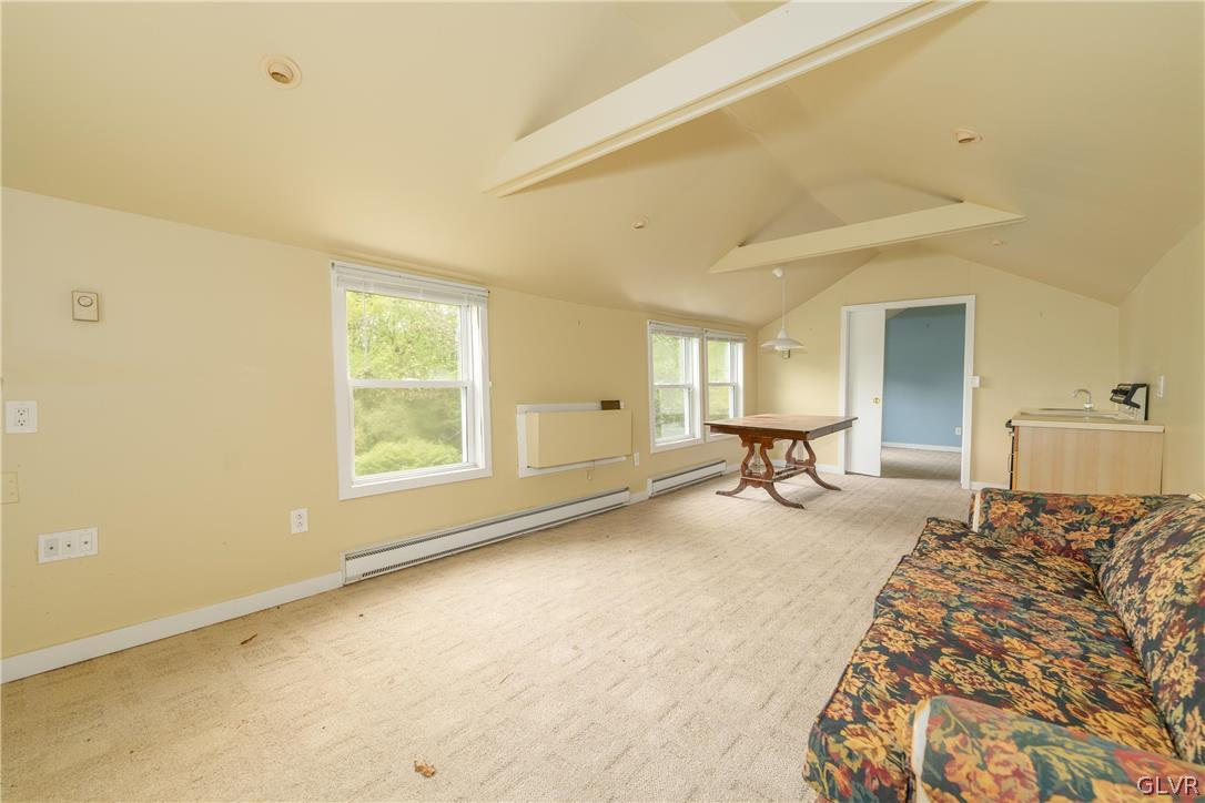 4220 Mountain Road