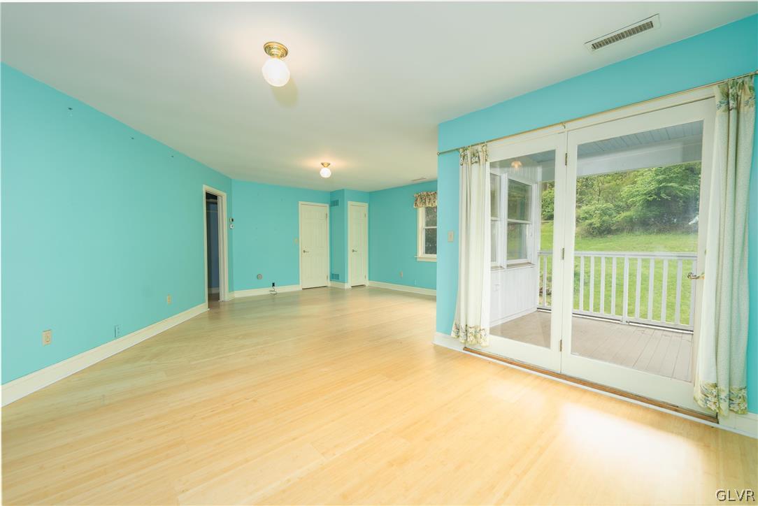 4220 Mountain Road