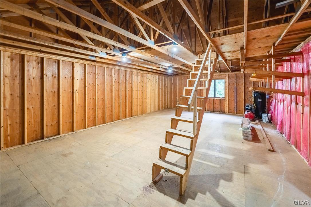 4220 Mountain Road