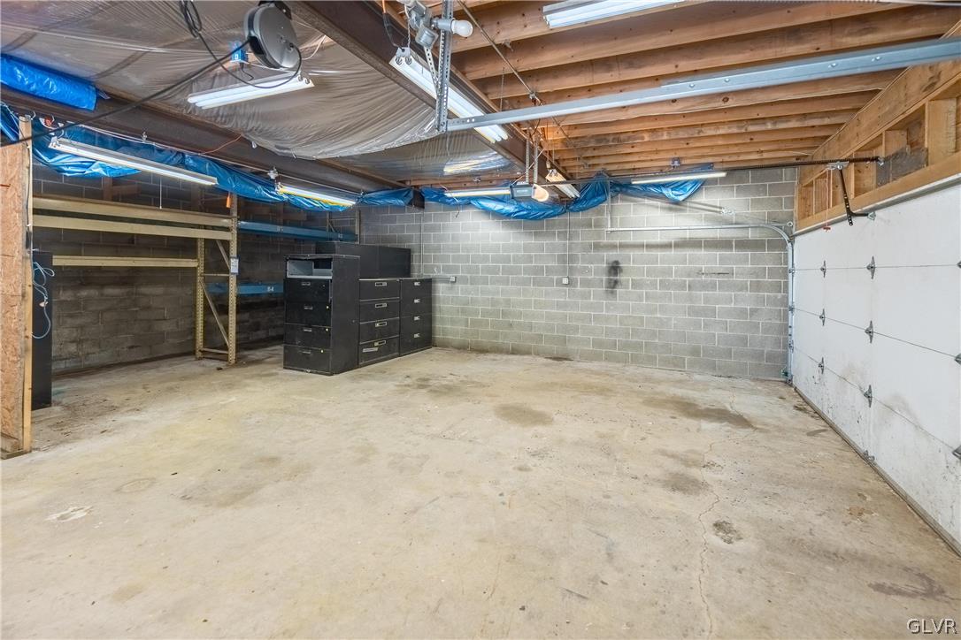 4220 Mountain Road