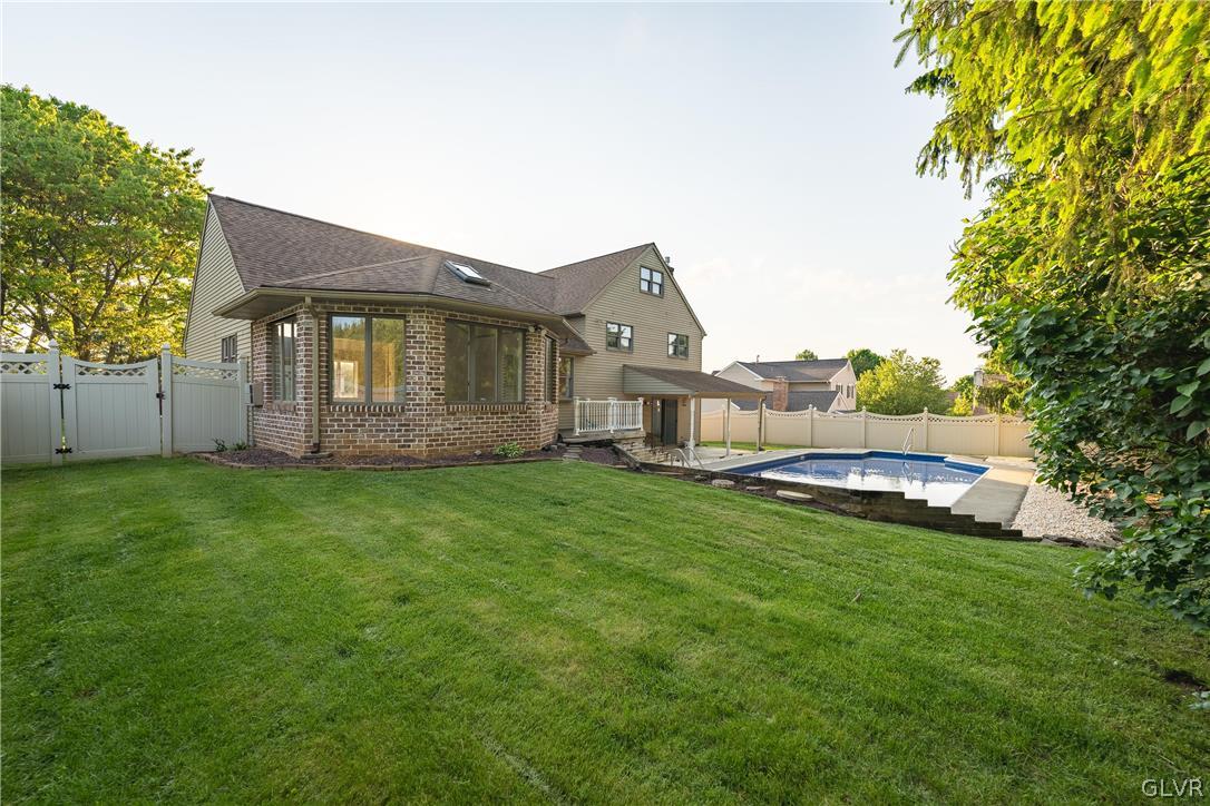 1011 Oldstone Road