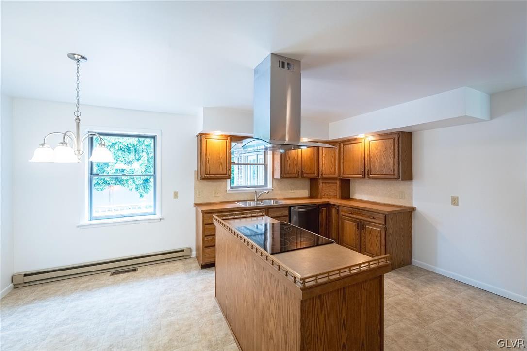 1011 Oldstone Road