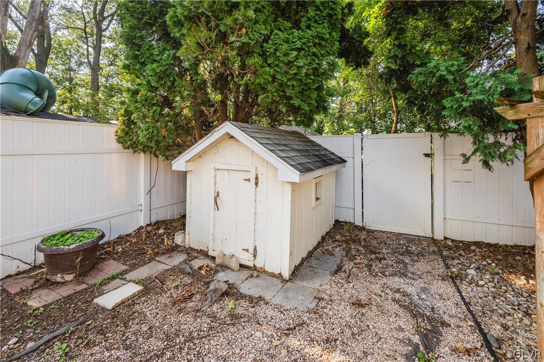 5591 Wedge Lane