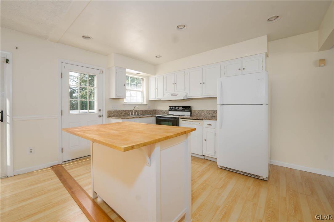 5591 Wedge Lane