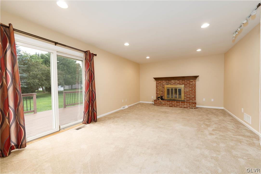 3240 Sequoia Drive