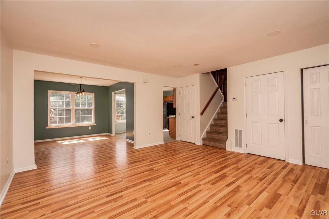 1207 Arbor Court