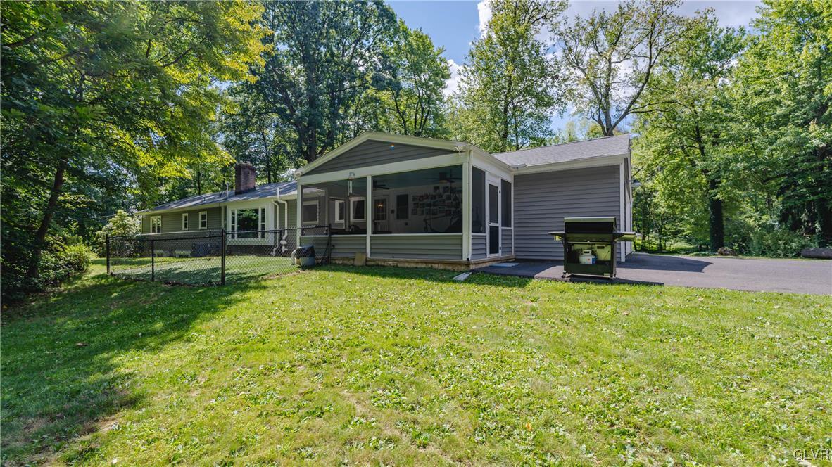 4081 Lilac Road