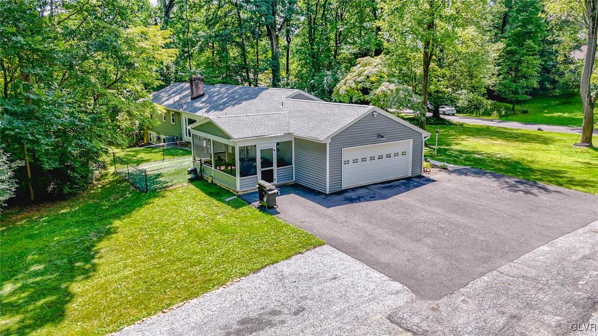 4081 Lilac Road