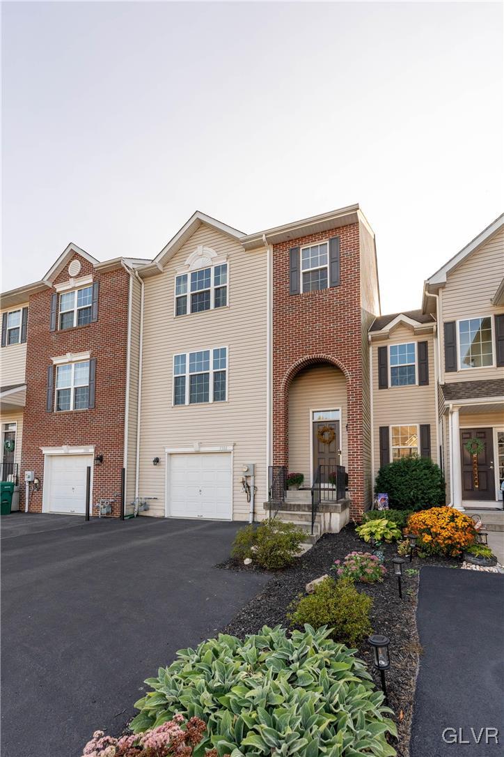 5388 Spring Ridge Drive West