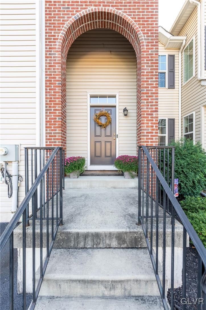 5388 Spring Ridge Drive West