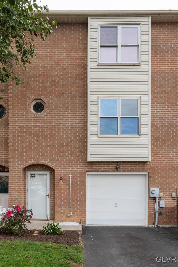 323 Moty Drive