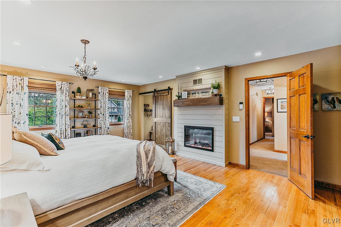 4216 Lakeside Drive