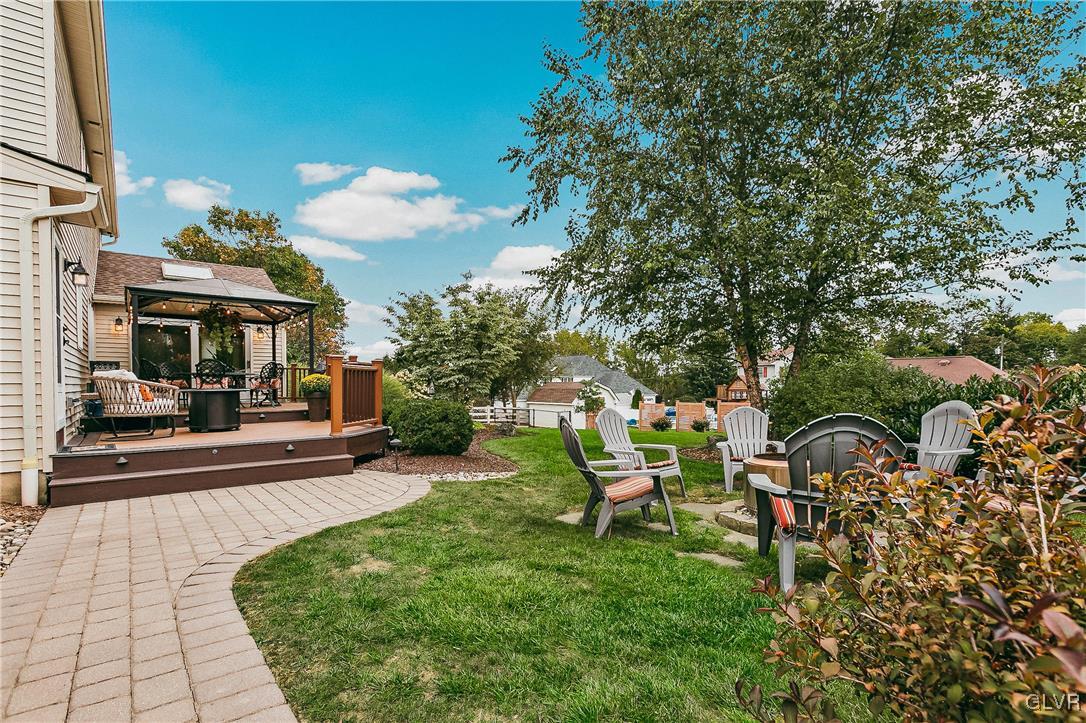 4216 Lakeside Drive