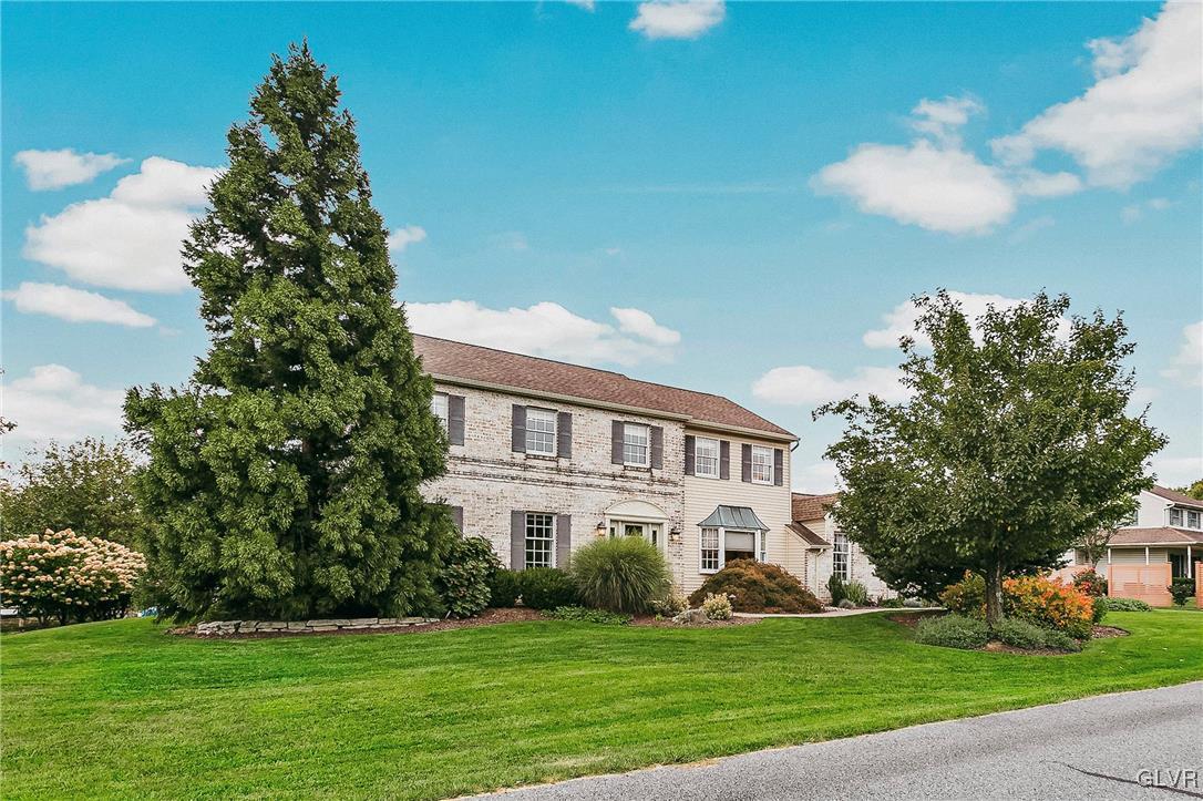 4216 Lakeside Drive