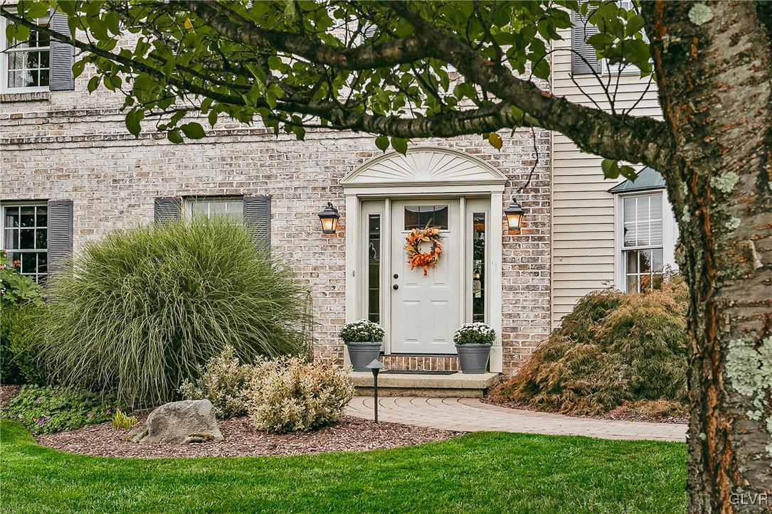4216 Lakeside Drive