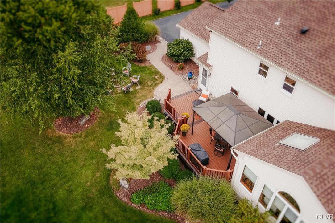 4216 Lakeside Drive