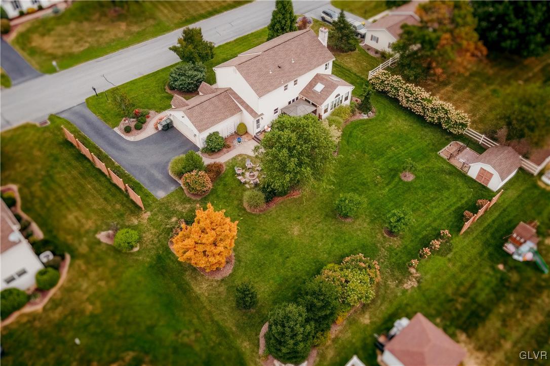 4216 Lakeside Drive
