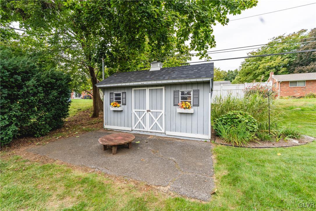 7153 Linden Road
