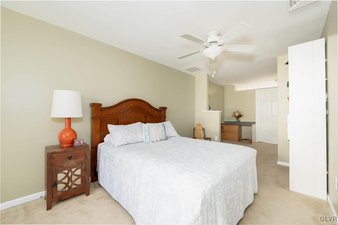 5115 Valley Stream Lane