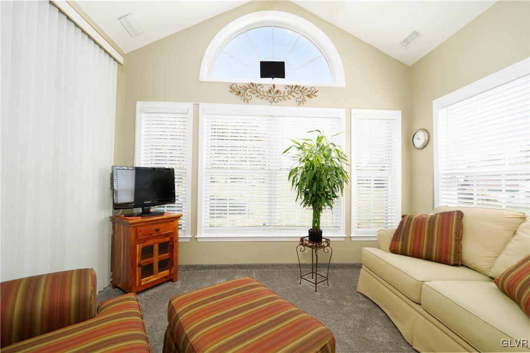 5115 Valley Stream Lane