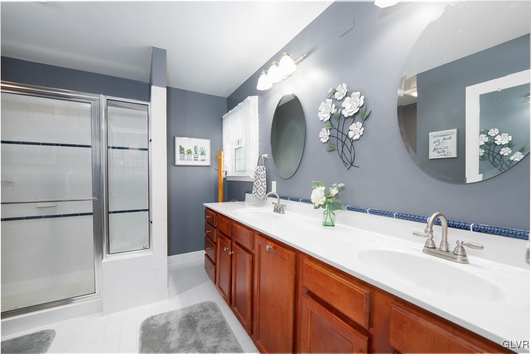 5115 Valley Stream Lane